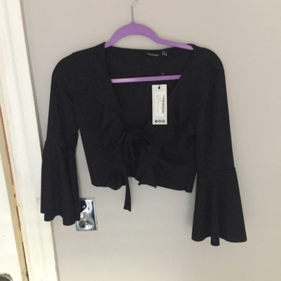 NWT Boohoo Front Black Front Tie Cropped Blouse Top - Picture 4 of 6